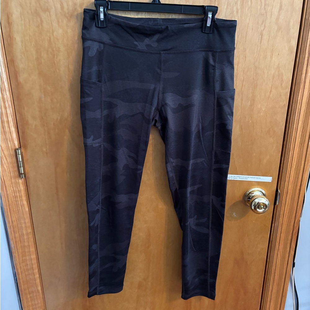 AERO Black Camouflage Leggings